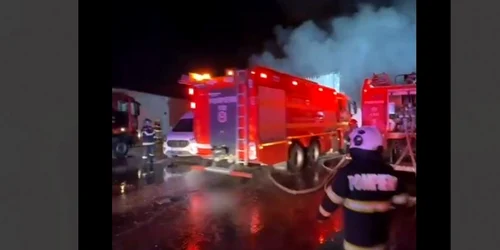 incendiu dragonul rosu captura video jpg