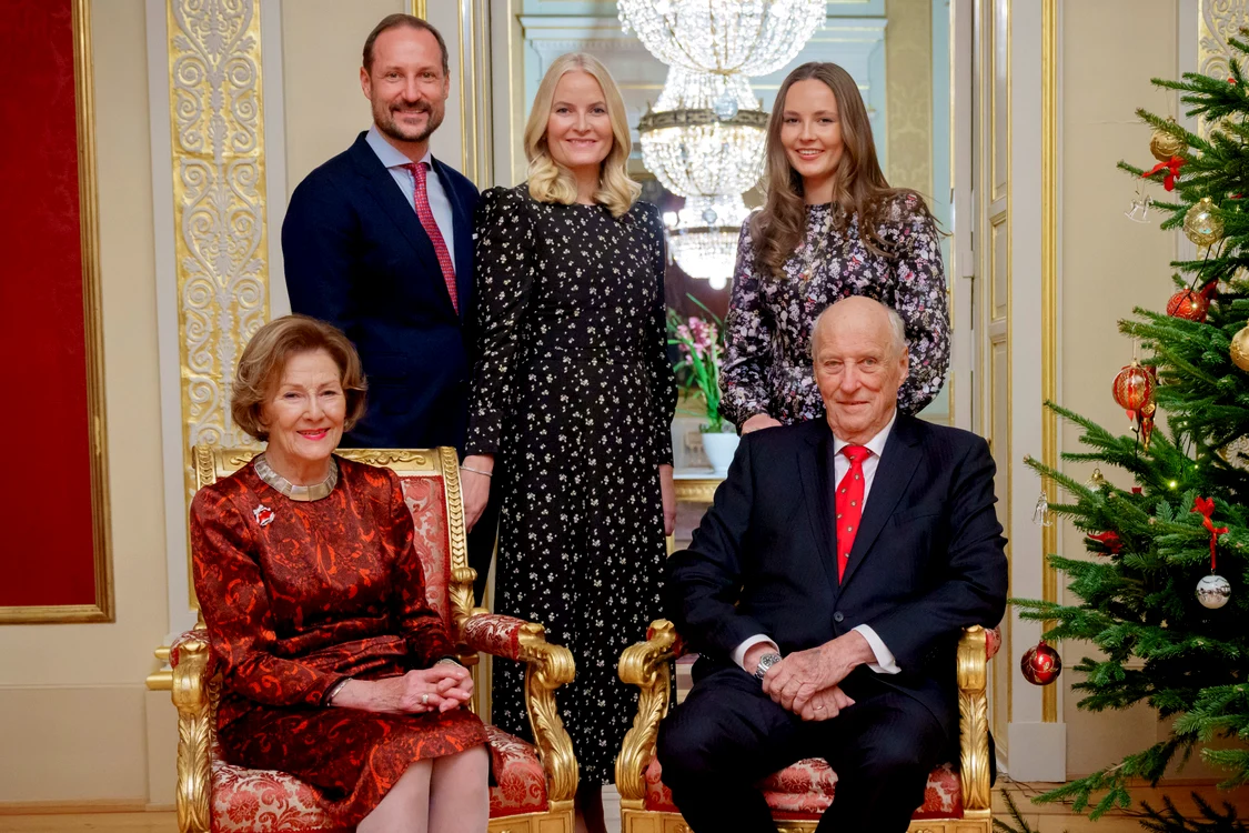 Casa regală norvegiană formată din Regele Harald, Regina Sonja, Prințul Moștenitor Haakon, Prințesa Ingrid Alexandra și Prințesa Moștenitoare Mette Marit, Profimedia jpg
