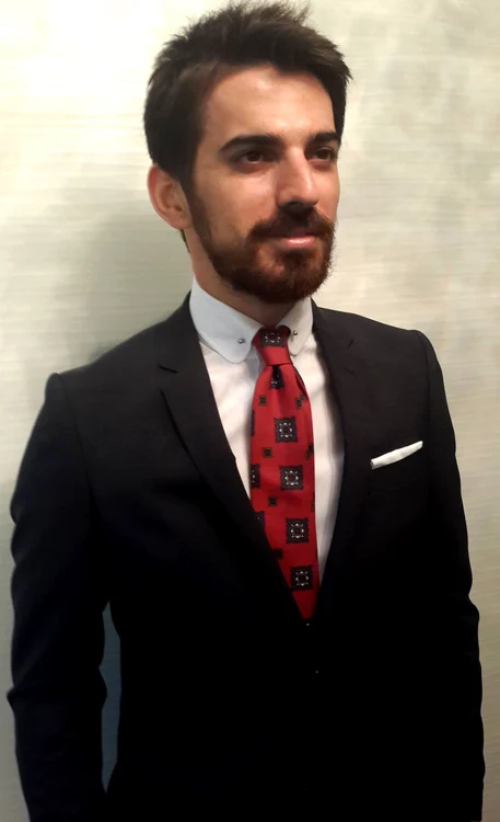 Tuncay nu duce lipsă de pacienţi la cabinetul său din BucureştiFOTO Facebook