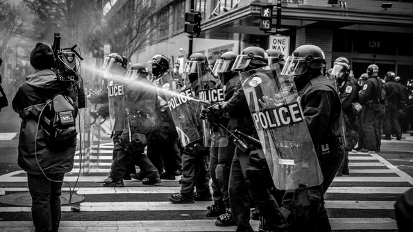 Dezbatere Historia: Crizele de după criză și securitatea națională | LIVE VIDEO jpeg