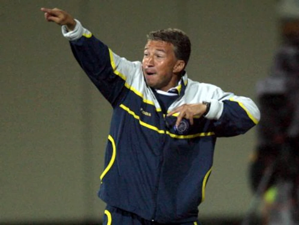 
    Petrescu e un antrenor apreciat de Victor Becali  