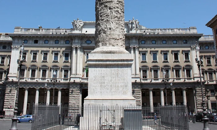 Columna lui Marc Aureliu din Roma (© Marco Assini / Wikimedia Commons)