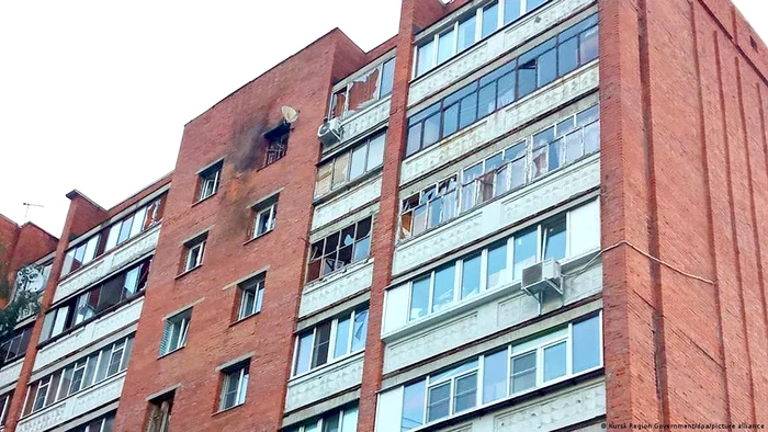 Un apartament din oraşul Kursk (Rusia) lovit de o dronă