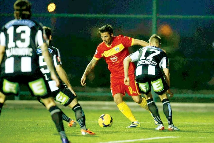 
    Adrian Mutu (Foto: fcpetrolul.ro)  