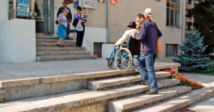 Judeţ cu judeţ: În judeţul Hunedoara, un accident de circulaţie s-a soldat cu rănirea a patru minori
