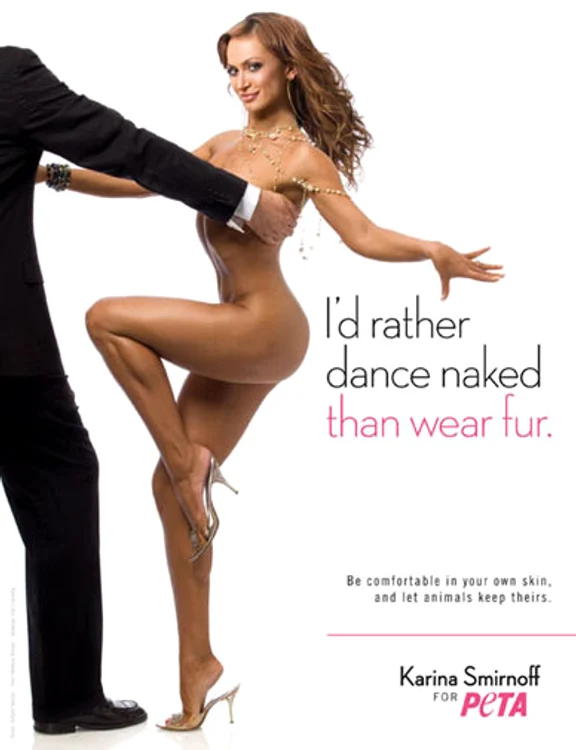 
    Karina Smirnoff a fost "racolată" de PETA pentru campanie  