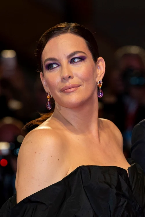 1 liv tyler eleganta festivalul de film de la venetia premiera ad astra rochie givenchy 2 jpg jpeg