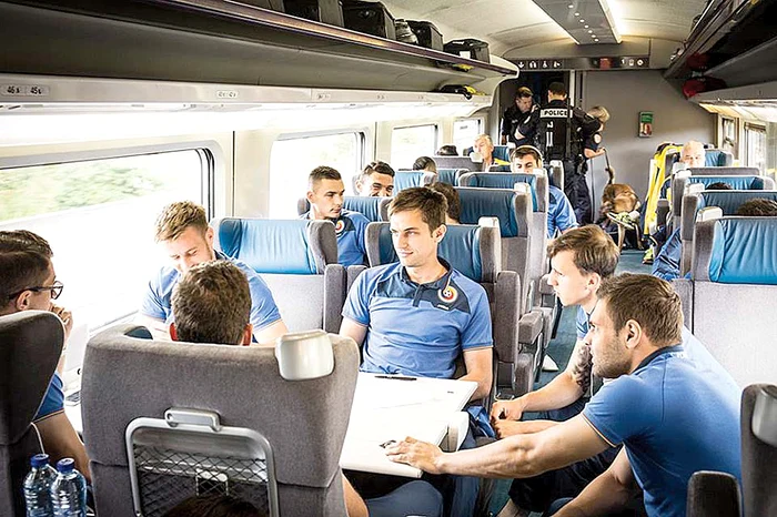 Românii au mers cu trenul de la Paris la Lyon