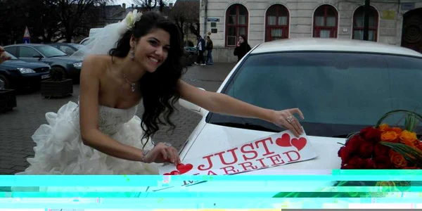 Loredana s-a distrat la ideea de a fi „just married“ 
