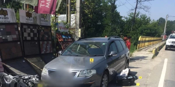 Motociclist slovac rănit grav pe un drum naţional din Vâlcea în urma coliziunii cu o maşină Foto Adevărul