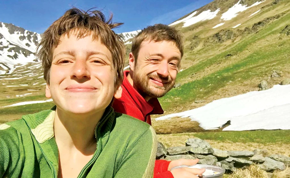 
    Piciorul drept al tânărului german, sfâşiat de fiarăFoto: Profimedia  