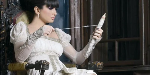 Elena Băsescu se pregăteşte intens de nuntă