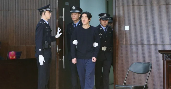 Jaycee Chan
se află pe o listă de celebrităţi mai degrabă de categorie B
care au fost reţinute anul trecut de autorităţile chineze pentru
infracţiuni legate de droguri FOTO Hepta