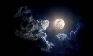 1 luna noapte shutterstock 127982234 jpg jpeg