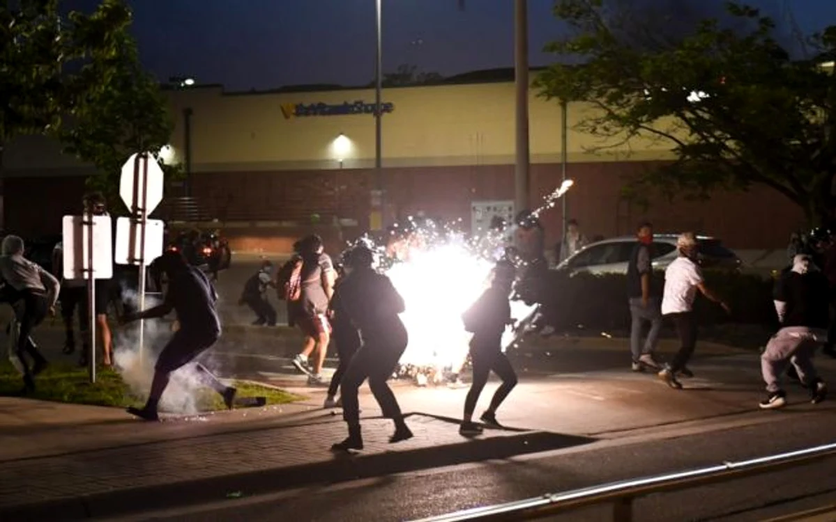 Violenţe la Minneapolis