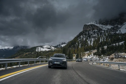 Audi Q6 e-tron în Pasul Sella Foto: Autocritica