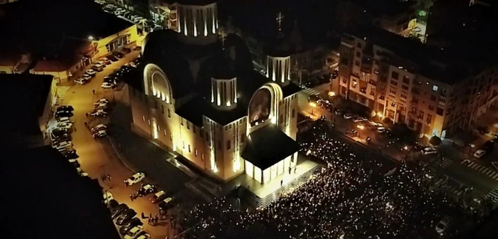 Slujba de inviere la Catedrala ortodoxă din Turnu Severin FOTO Episcopia Severinului şi Strehaiei