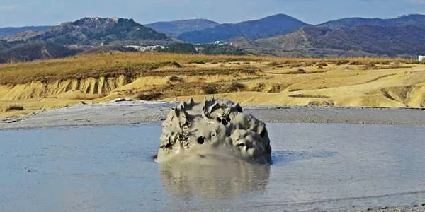 vulcanii noroiosi