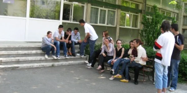 Bacău: Încă un caz de TBC la Colegiul ”Mihai Eminescu”
