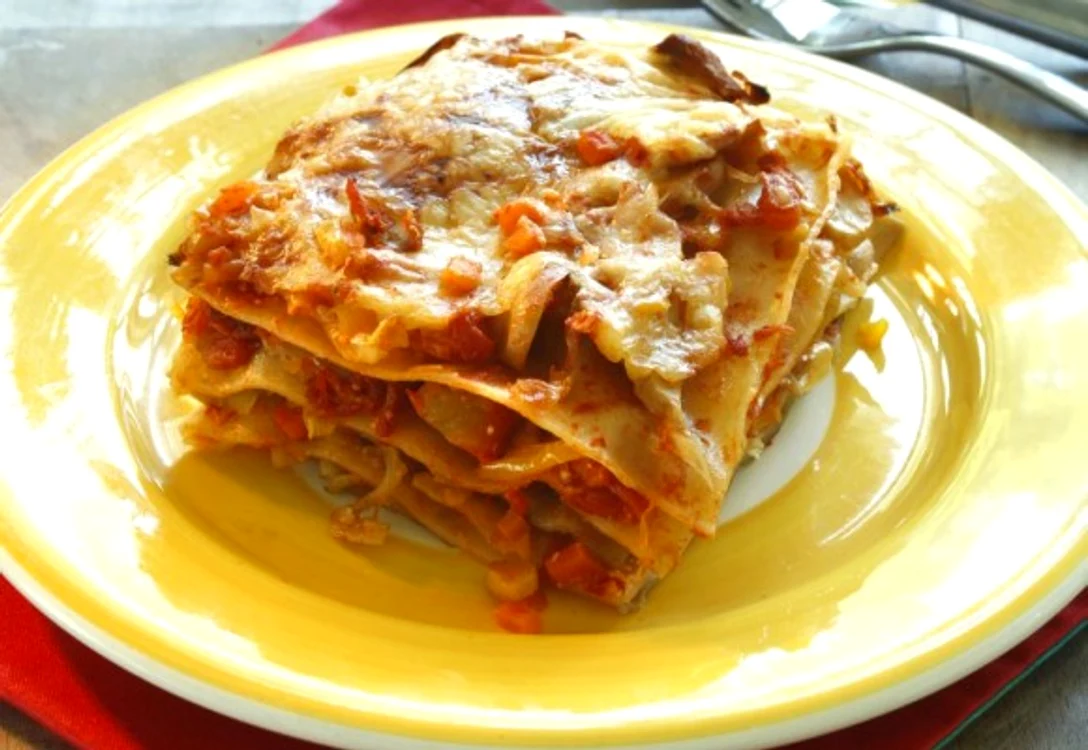 
    Postul va trece mult mai usor dacă încerci o lasagna de post cu ciuperciclickpoftabuna.ro  
