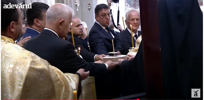 Slujba de înmormântare a lui Ion Iliescu FOTO: captura video Adevărul