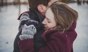 cuplu imbratisare jpeg