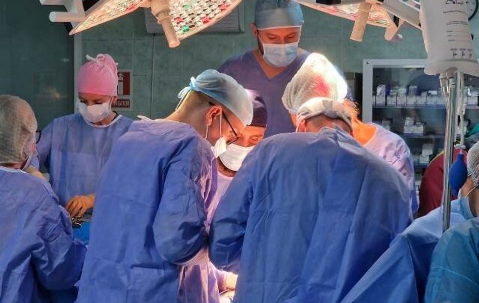  Un bărbat aflat în moarte cerebrală s-a trezit în timp ce i se recoltau organele. „Au oprit procedura pentru că dădea prea multe semne de viață”