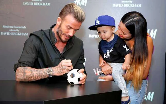 David Beckham (stânga)