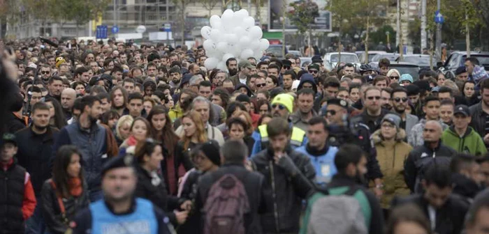 Marşul tăcerii spre clubul Colectiv FOTO Mediafax