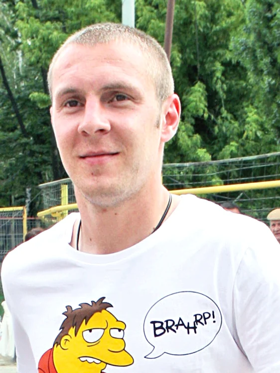 
    Cosmin Moti  