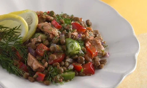 salata de linte cu somon de la conserva jpeg