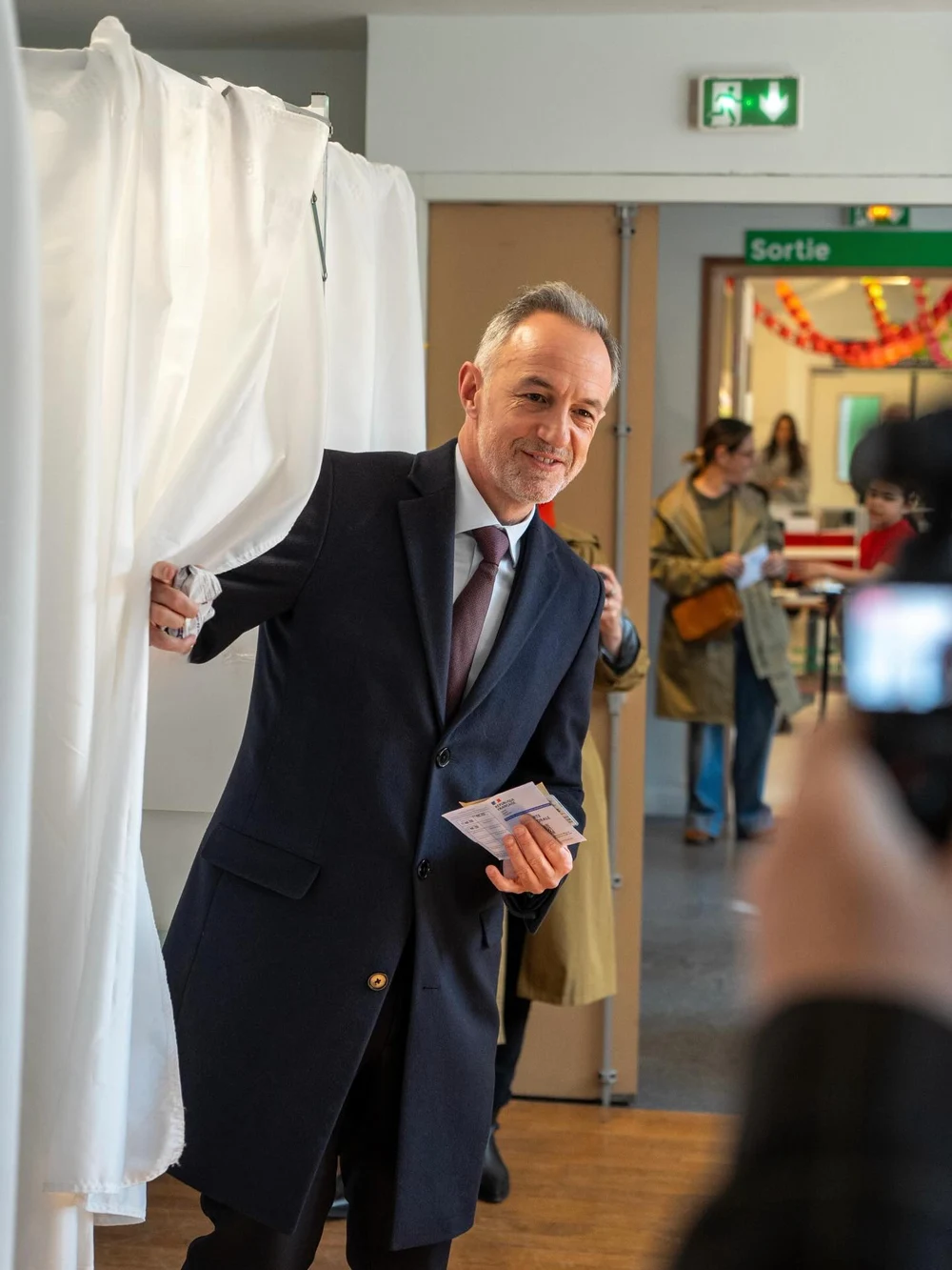 Lovitură politică la Paris: stânga preia din nou capitala Franței, iar candidata de dreapta este învinsă categoric în alegerile pentru primărie