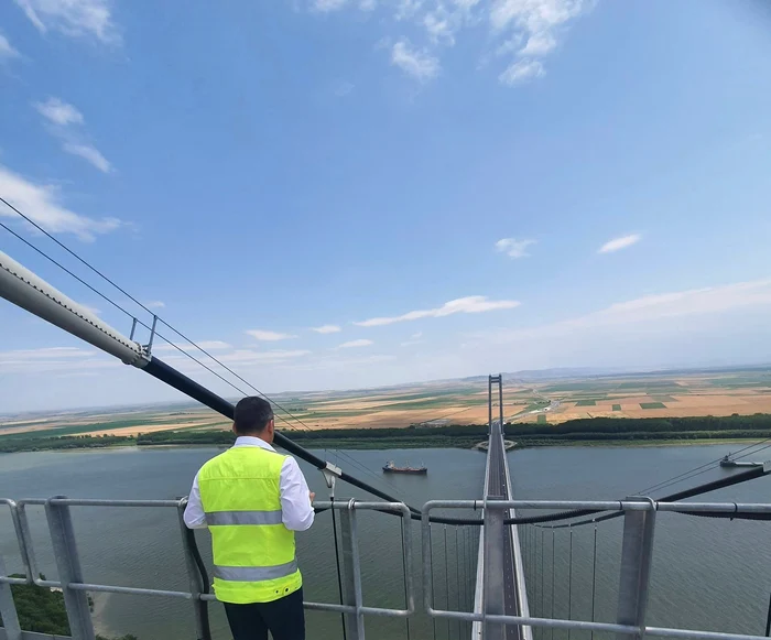 Podul suspendat de la Brăila