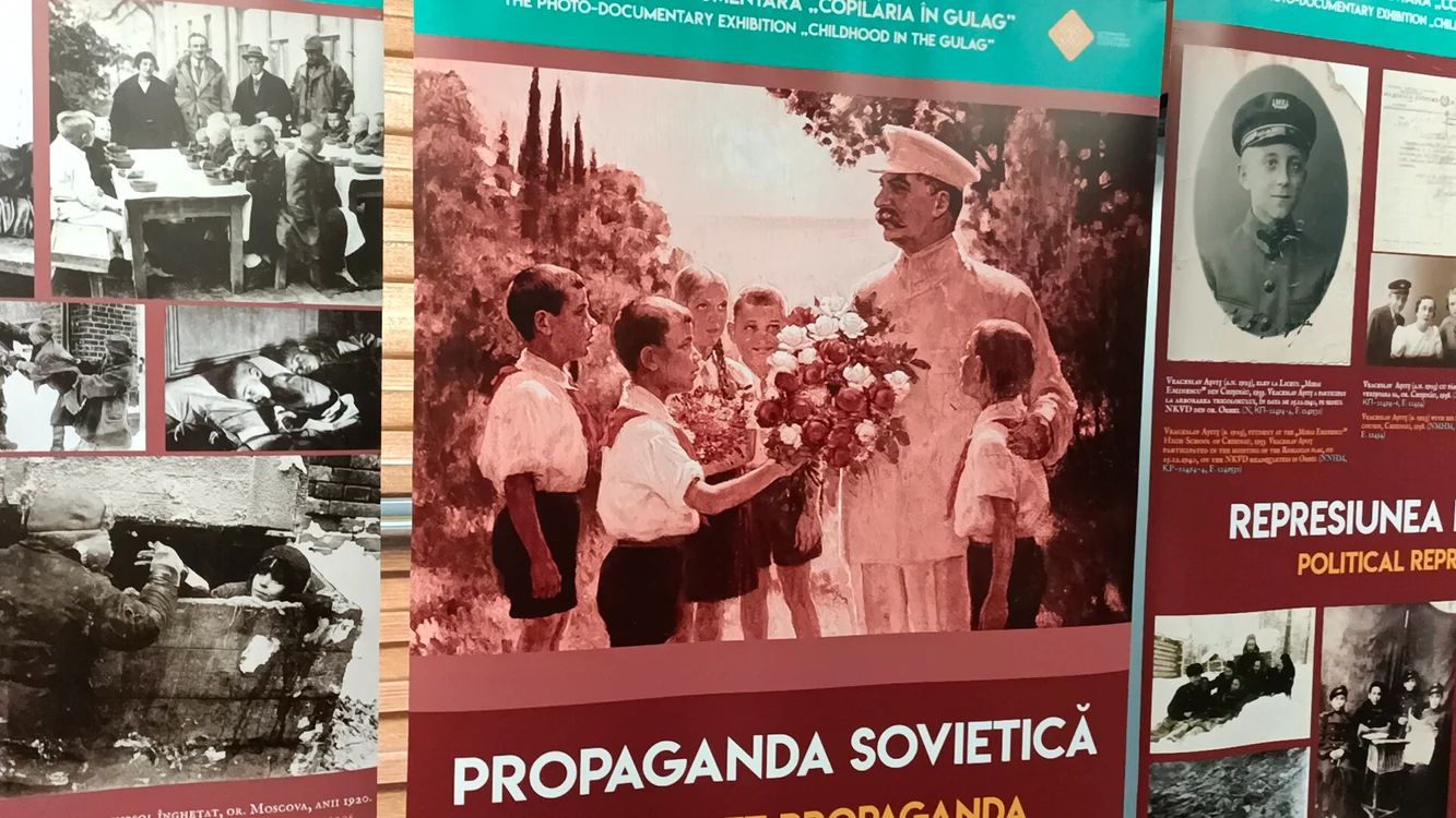 Expoziția Copilăria în Gulag la Vâlcea cu propaganda sovietică din Basarabia Foto Daciana Stoica