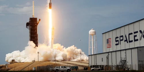 spacex nasa gettyimages 1236403254 jpeg