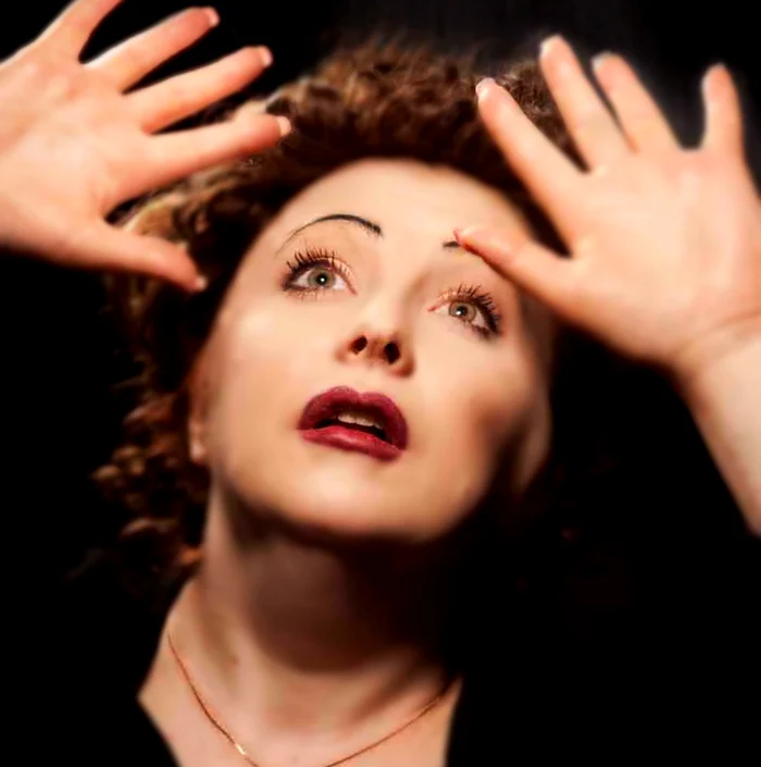 Irena Boclincă, în rolul lui Edith Piaf FOTO Arhiva personală