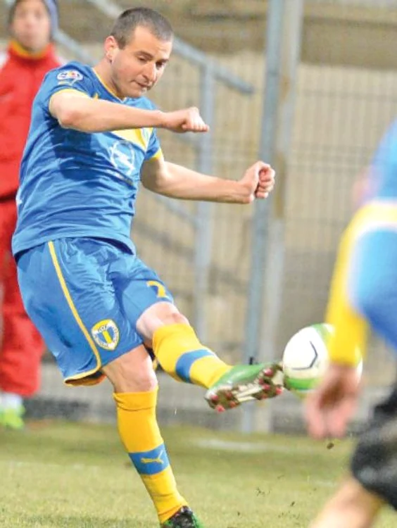 
    Zicu a jucat foarte puţin până acumFoto Click!  