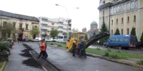 Satu Mare: Două benzi de lângă Catedrala Ortodoxă au intrat în reparaţii
