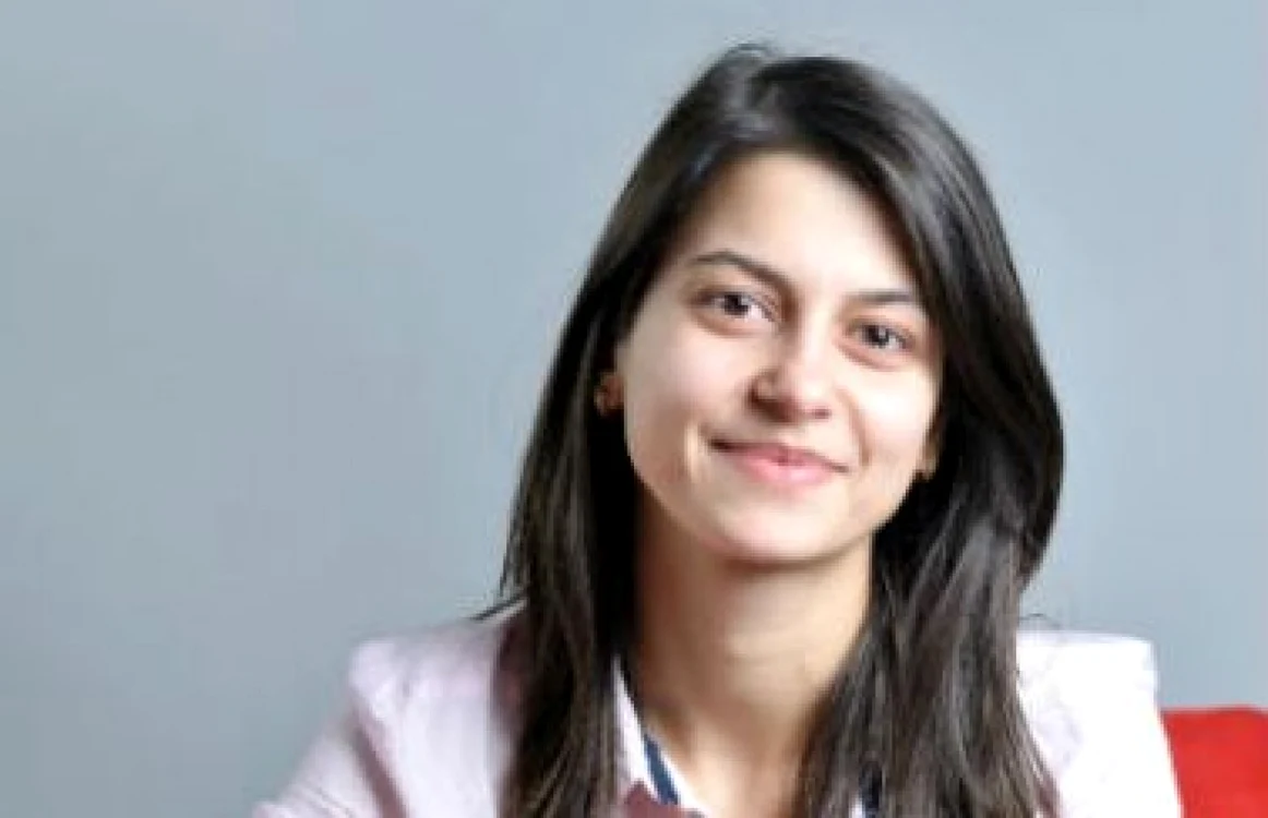 Andreea Barbu, Avangate