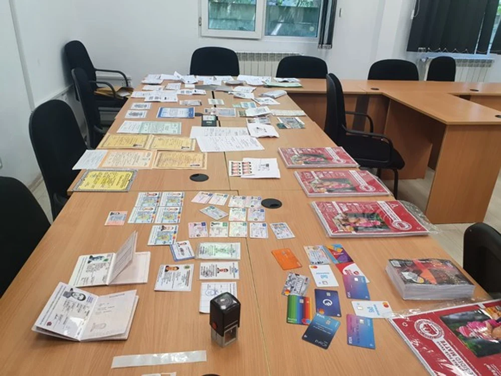 
    Percheziții de amploare în Capitală și județul Ilfovfoto: IPJ Ilfov  