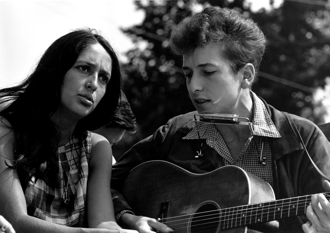 Joan Baez & Bob Dylan © wikimedia commons