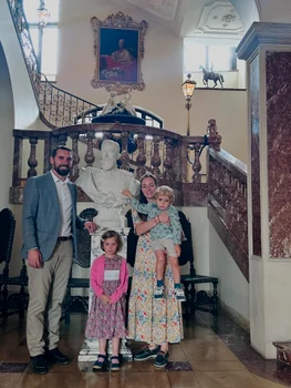 Nicolae și Alina ai României alături de copiii lor