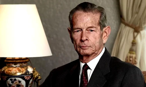 Regele Mihai a murit (3) jpeg