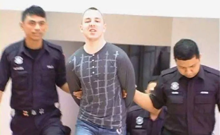 
    Sharafuddin Idris Shah  