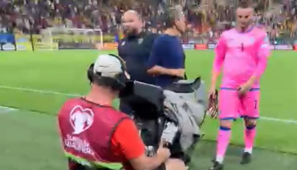 Moment tensionat după România-Kosovo. Un jucător kosovar a făcut gesturi obscene către suporterii României