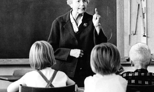 Cum au luptat o jurnalistă suedeză şi un medic danez pentru promovarea educaţiei sexuale jpeg