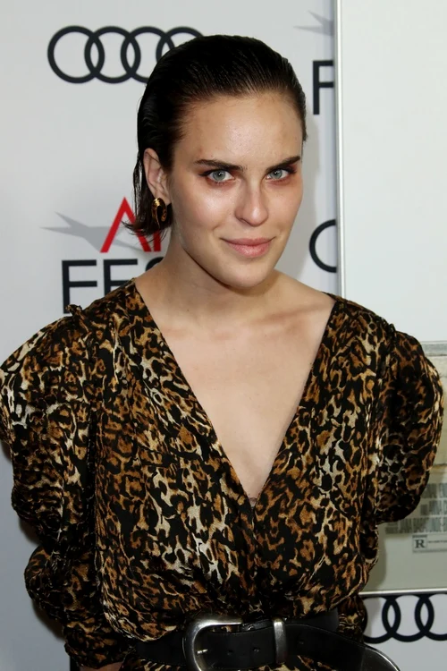 Tallulah Willis a găsit puterea să reconstruiască relaţia fracturată cu mama ei.