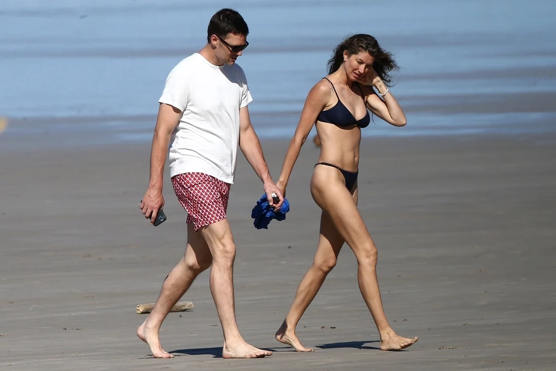 Fotomodelul și Tom Brady au fost surprinși recent într-o vacanță în Costa Rica