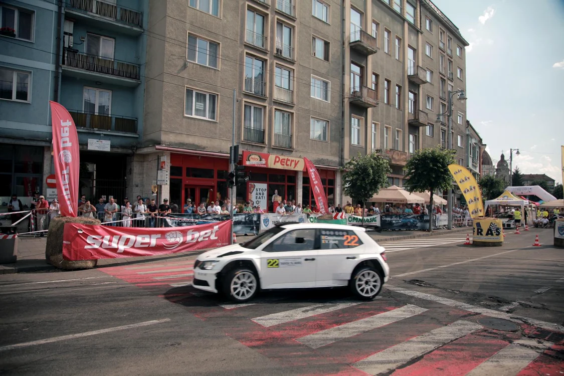 Costel Cășuneanu a concurat pe o Skoda Fabia R5