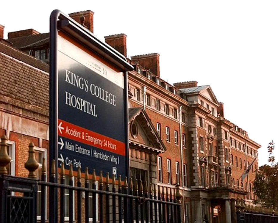 
    Copilul a fost transferat la un spital londonez  